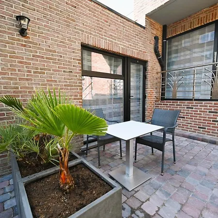 Cesar Palace Отель Остенде